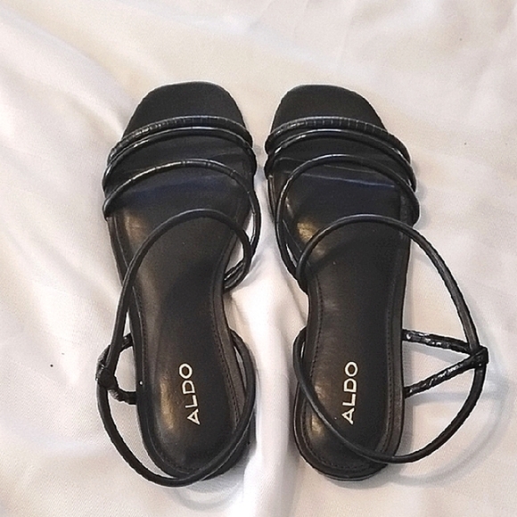 Aldo Shoes - Aldo Black Strappy Flat Board Sandals Sleek Design, Size: 7, NWT